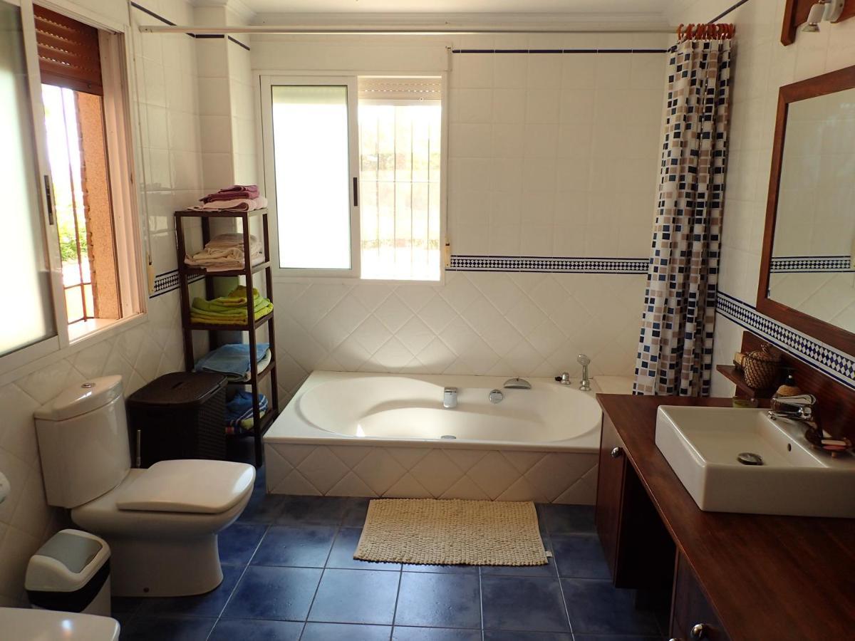Villa Buganvilla Elche Exteriér fotografie