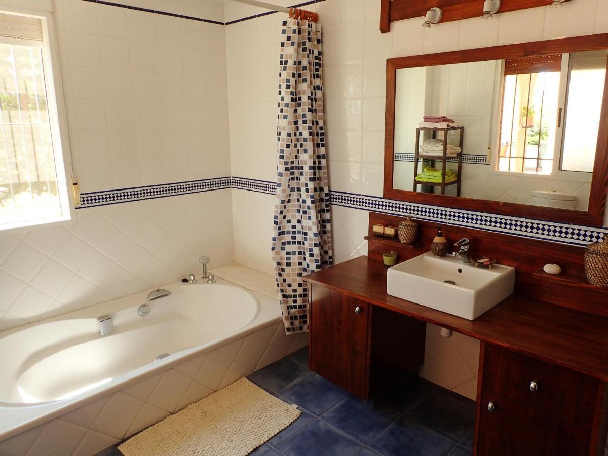 Villa Buganvilla Elche Exteriér fotografie